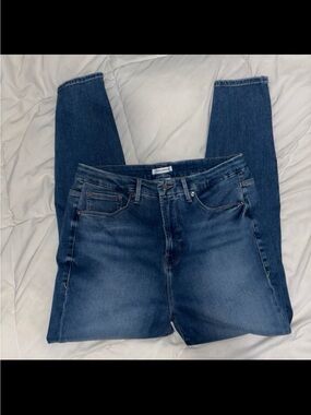 Good American light blue denim jeans